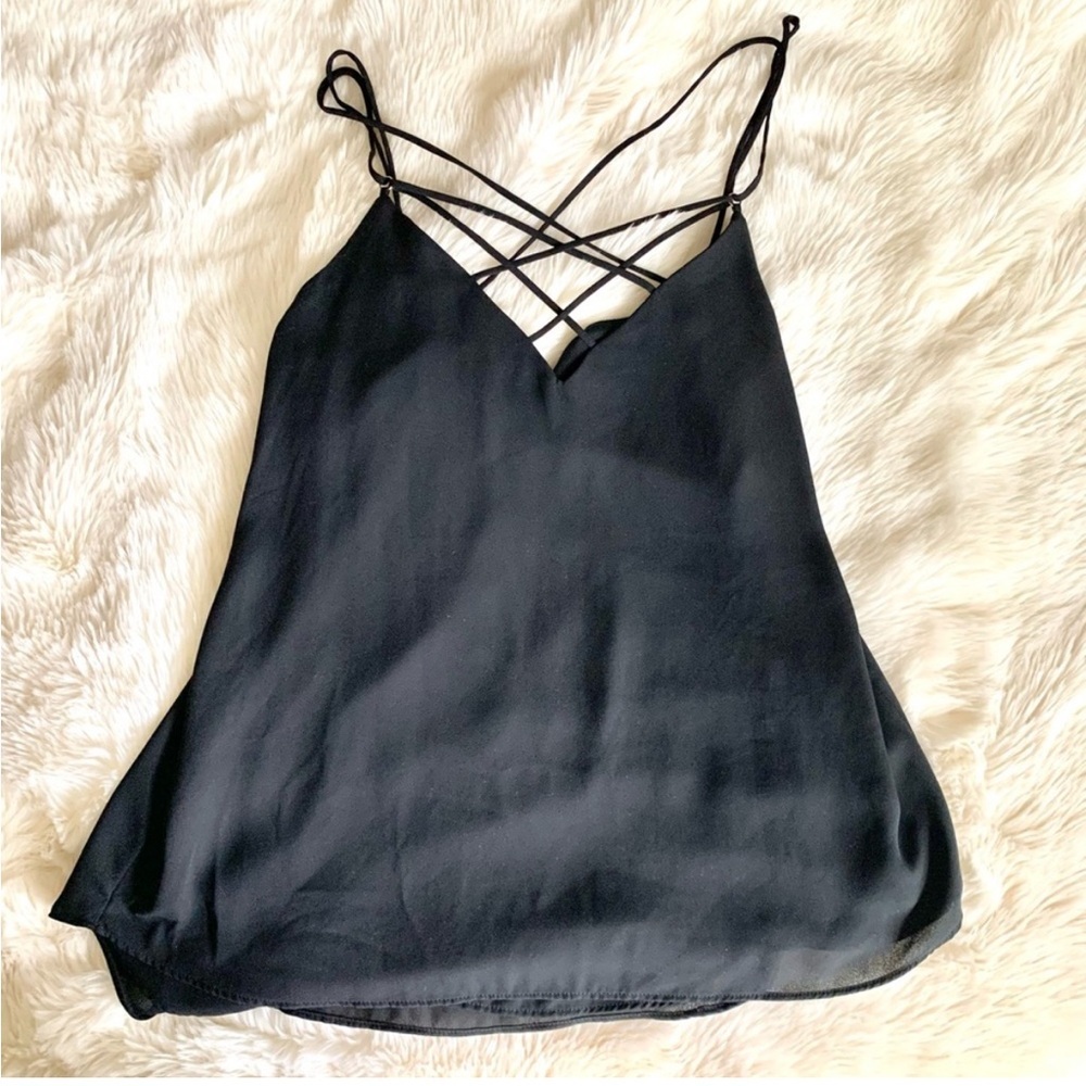 Women’s Criss Cross Sleeveless Black Blouse Tank Express Size Medium NWT - Picture 12 of 12